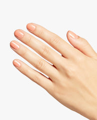 Queens Rule Peach Shimmer Gel Nail Polish Mani
