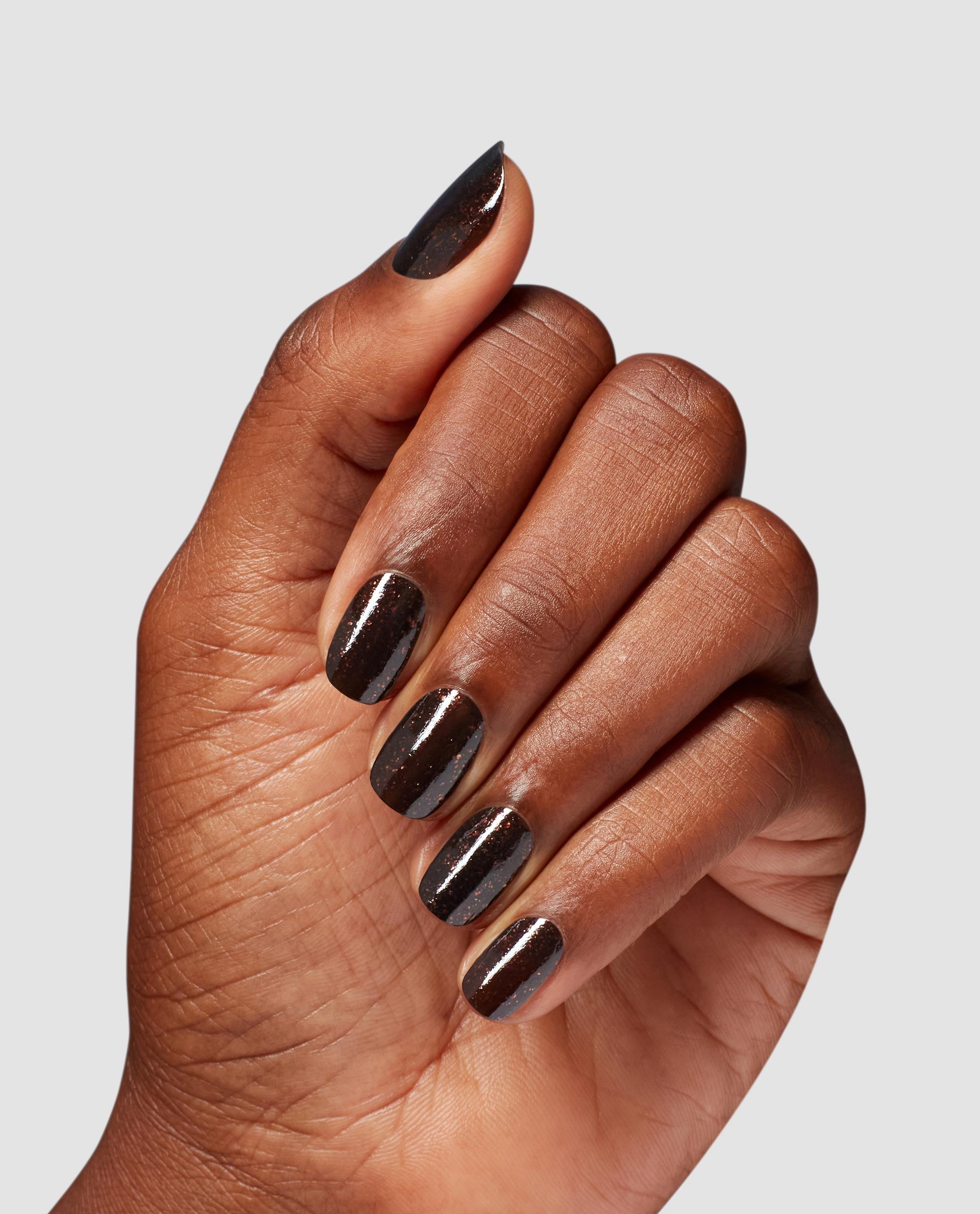 Grunge Queen Dipping Powder Mani